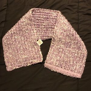 Women’s Purple knitted scarf with snaps